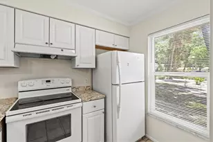 4631 Summerwind Dr, Sarasota, FL 34234 - Photo 8