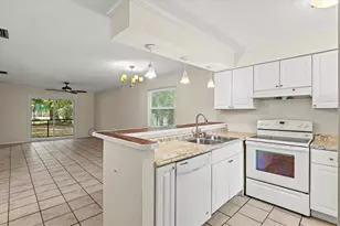 4631 Summerwind Dr, Sarasota, FL 34234 - Photo 6