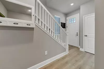 2313 Lindstrom Street, Sarasota, FL 34237 - Photo 6
