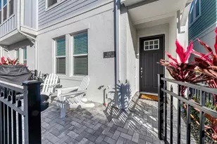 2313 Lindstrom St, Sarasota, FL 34237 - Photo 4