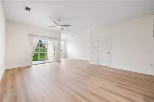 3768 Parkridge Cir, Sarasota, FL 34243 - Photo 10