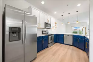 3768 Parkridge Cir, Sarasota, FL 34243 - Photo 20