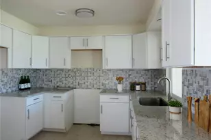 66 Oakland Hills Ct, Rotonda West, FL 33947 - Photo 10
