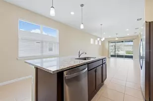 8610 Backshore Ln, Parrish, FL 34219 - Photo 10