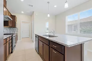 8610 Backshore Ln, Parrish, FL 34219 - Photo 6