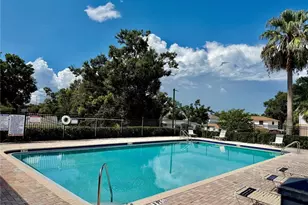 9912 Ashburn Lake Dr, Tampa, FL 33610 - Photo 22