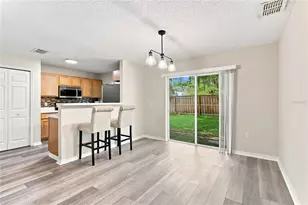9912 Ashburn Lake Dr, Tampa, FL 33610 - Photo 4