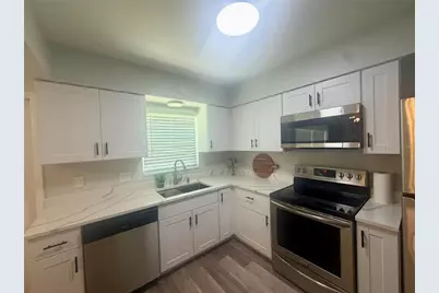 8350 Burgundy Drive N, Pinellas Park, FL 33781 - Photo 4