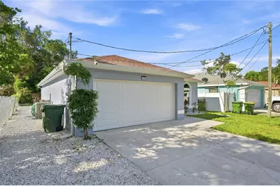 2060 6th Street, Sarasota, FL 34237 - Photo 2