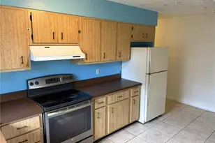 2204 54th Ave Dr W, Bradenton, FL 34207 - Photo 6