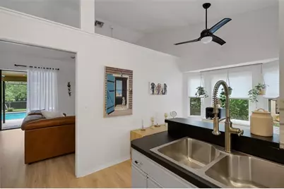 6104 Nicole Drive, Sarasota, FL 34243 - Photo 18