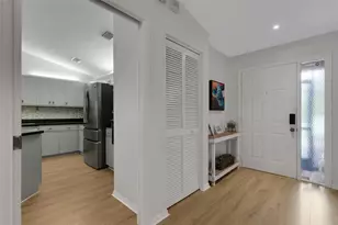 6104 Nicole Dr, Sarasota, FL 34243 - Photo 30