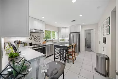 1820 Stanford Lane, Sarasota, FL 34231 - Photo 8