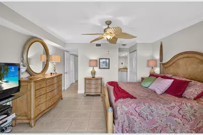 1200 E Peppertree Lane #505, Sarasota, FL 34242 - Photo 22