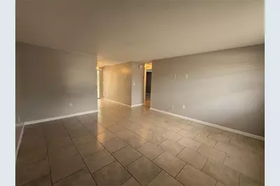 536 Briarwood Road, Venice, FL 34293 - Photo 2