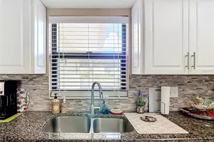 1759 Lake Pl, Venice, FL 34293 - Photo 6