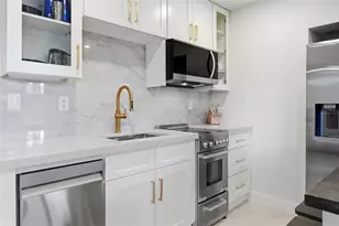 6796 Sarasea Cir, Sarasota, FL 34242 - Photo 24