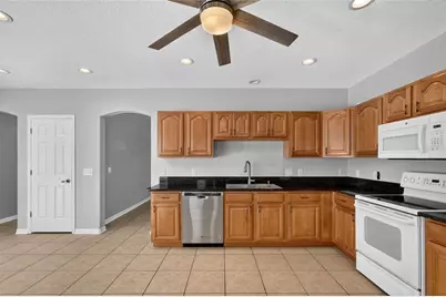 4007 34th Street E, Bradenton, FL 34208 - Photo 10