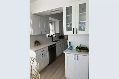 3808 Gulf Of Mexico Drive #E111, Longboat Key, FL 34228 - Photo 4