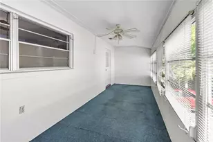 6050 21st St N, Saint Petersburg, FL 33714 - Photo 16