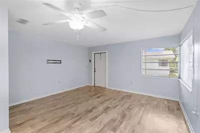 6050 21st Street N #20, Saint Petersburg, FL 33714 - Photo 4