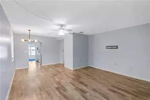 6050 21st St N, Saint Petersburg, FL 33714 - Photo 6