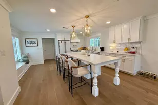 1833 Pandora Dr, Sarasota, FL 34231 - Photo 10