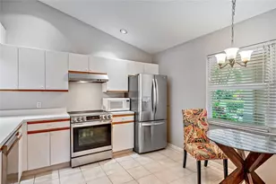 4481 Ascot Cir N, Sarasota, FL 34235 - Photo 8