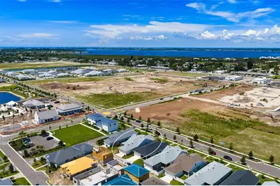 7646 Seaflower Parkway, Bradenton, FL 34210 - Photo 38