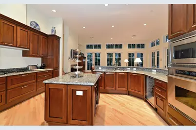 1080 Seagrove Lane #CH2, Sarasota, FL 34242 - Photo 18