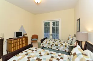 1080 Seagrove Ln, Sarasota, FL 34242 - Photo 38