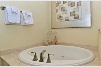 1080 Seagrove Lane #CH2, Sarasota, FL 34242 - Photo 28