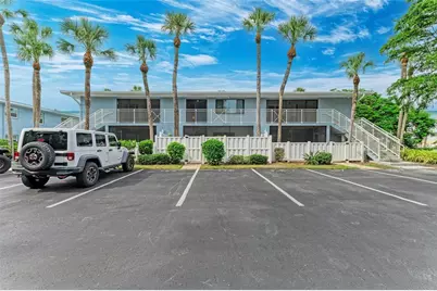 600 Manatee Avenue #226, Holmes Beach, FL 34217 - Photo 4