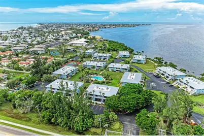 600 Manatee Avenue #226, Holmes Beach, FL 34217 - Photo 2