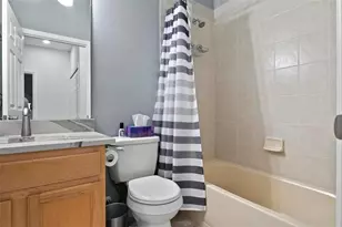 3423 Parkridge Cir, Sarasota, FL 34243 - Photo 26