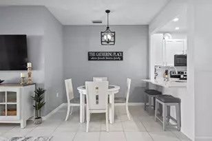 3423 Parkridge Cir, Sarasota, FL 34243 - Photo 6