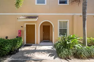 3423 Parkridge Cir, Sarasota, FL 34243 - Photo 4