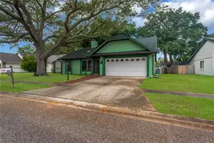 5546 34th Ct E, Bradenton, FL 34203 - Photo 2
