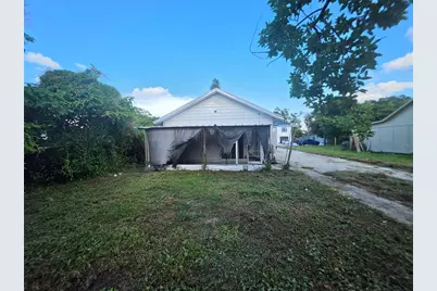 1222 17th Street W, Bradenton, FL 34205 - Photo 4