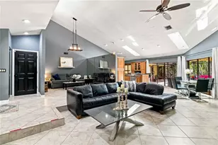 902 Drakeswood Ct, Sarasota, FL 34232 - Photo 12