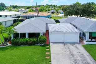 6906 Curtiss Ave, Sarasota, FL 34231 - Photo 2