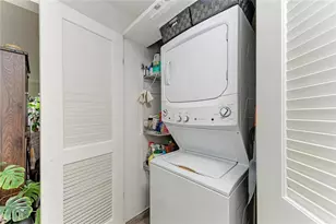 2121 Wood St, Sarasota, FL 34237 - Photo 24