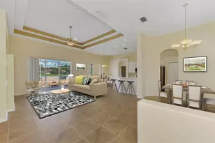6721 Carlyle Ln, Sarasota, FL 34243 - Photo 10