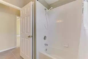 6721 Carlyle Ln, Sarasota, FL 34243 - Photo 34