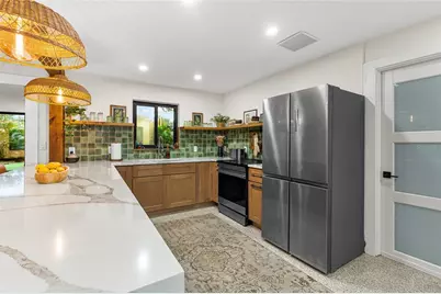 2410 Valencia Drive, Sarasota, FL 34239 - Photo 8