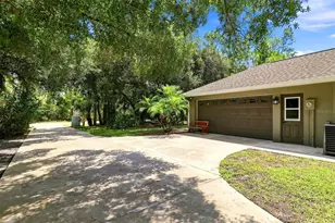 5795 N Salford Blvd, North Port, FL 34286 - Photo 6