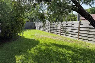4951 Sawyer Rd, Sarasota, FL 34233 - Photo 30