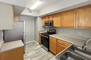 3005 Chianti Ct, Sarasota, FL 34237 - Photo 6