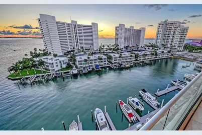 401 Quay Commons #805, Sarasota, FL 34236 - Photo 10