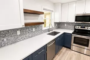 3601 Longmeadow, Sarasota, FL 34235 - Photo 4